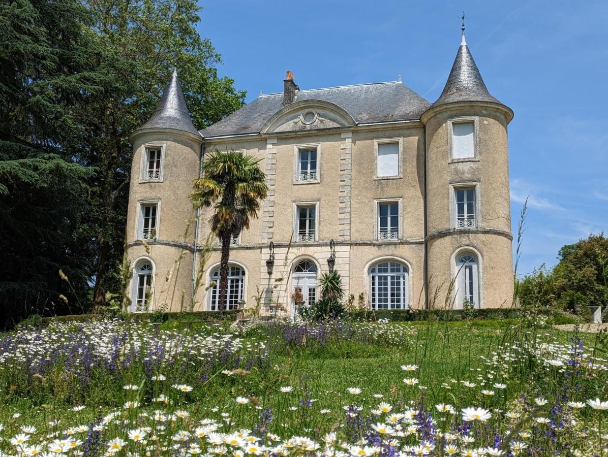 Chateau De Lavaud Montbron Eksteriør bilde