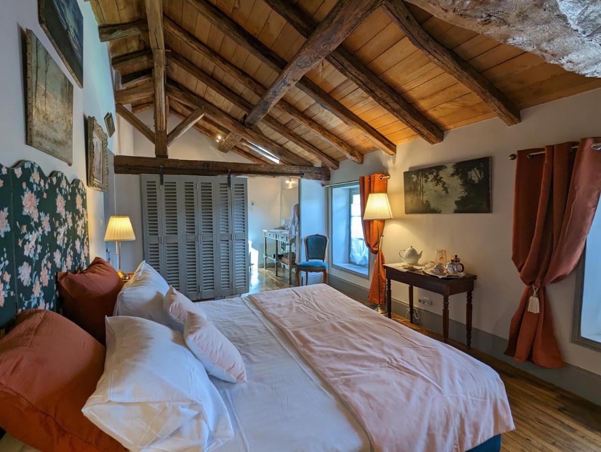 Chateau De Lavaud Montbron Eksteriør bilde